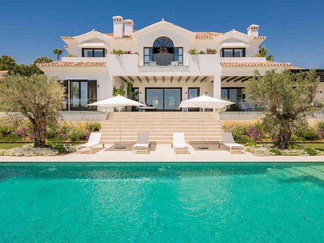 Villa / Chalet de 946 m2 en venta en Marbella, Andalucía