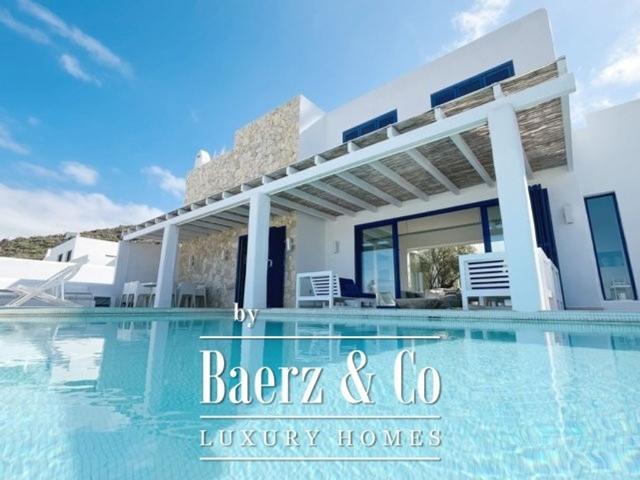 Exclusiva Villa / Chalet en venta Adeje, España