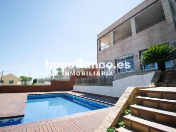 Villa / Chalet de lujo de 450 m2 en venta en Tuéjar, Comunidad Valenciana