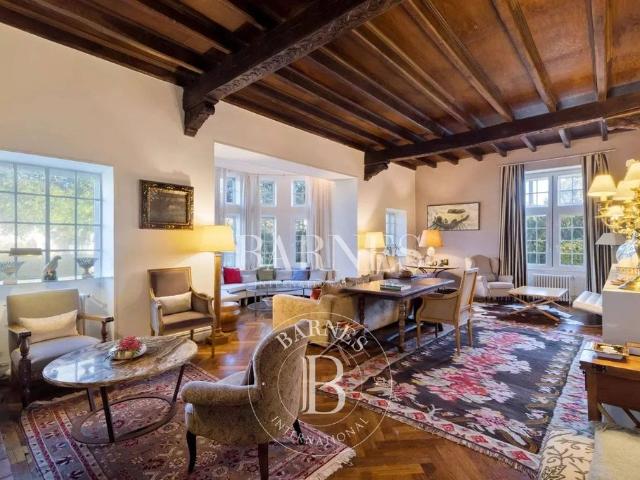 Villa / Chalet de 459 m2 en venta en San Sebastián, España