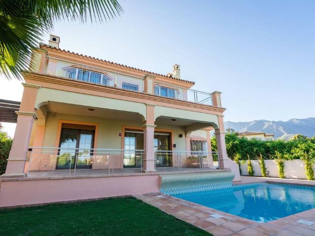 Villa / Chalet de lujo 498 m2 en venta, Marbella, España