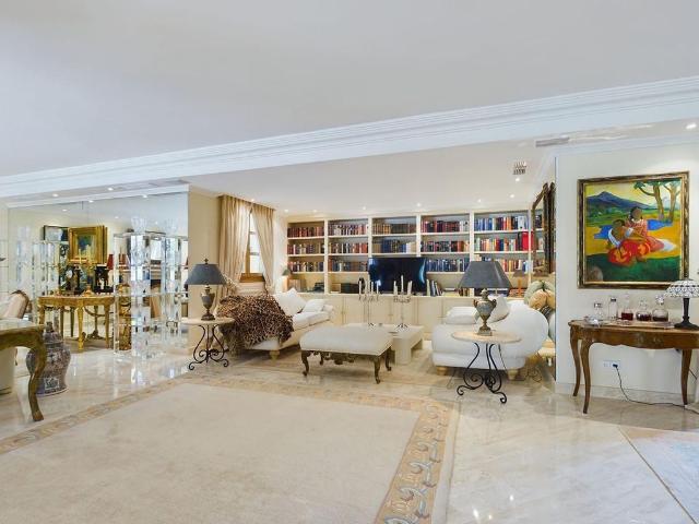 Villa / Chalet de lujo 508 m2 en venta, Nueva Andalucia, Andalucía
