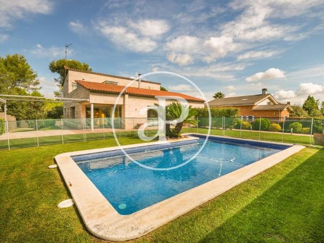 Villa / Chalet de lujo de 545 m2 en alquiler en Cerdanyola del Vallès, España