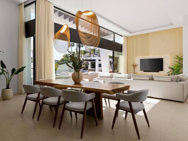 Villa / Chalet de lujo 613 m2 en venta, Nueva Andalucia, Andalucía