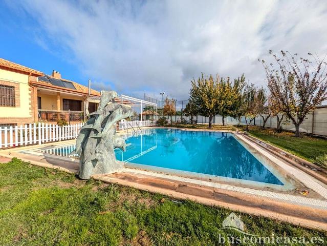 Villa / Chalet de lujo 1003 m2 en venta, Linares, España