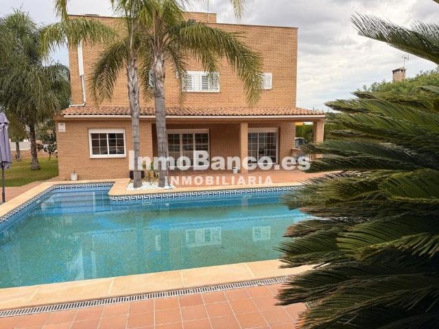Villa / Chalet de lujo de 421 m2 en venta en Tuéjar, Comunidad Valenciana