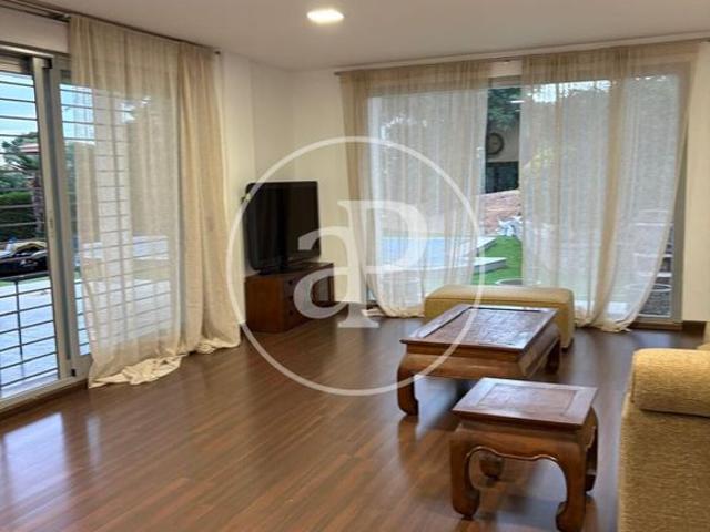 Villa / Chalet de 200 m2 en alquiler en Torrente, Comunidad Valenciana