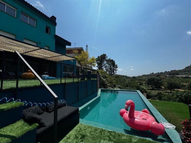 Villa / Chalet de lujo 250 m2 en venta, Vespella, España