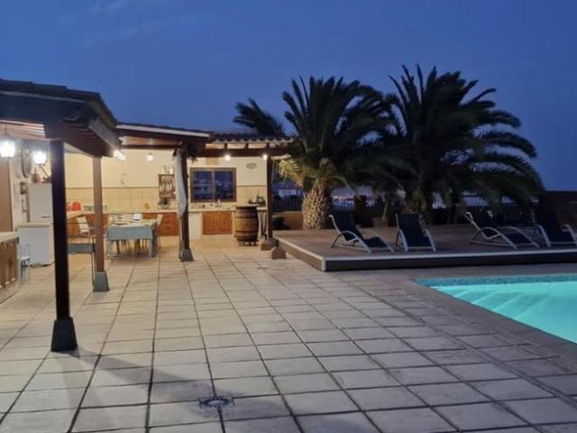 Villa / Chalet de lujo 350 m2 en venta, Las Cuevecitas, España
