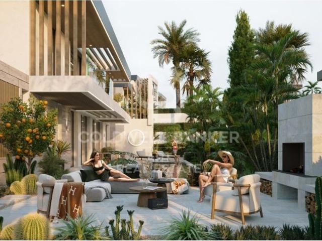 Villa / Chalet de 355 m2 en venta en Estepona, España