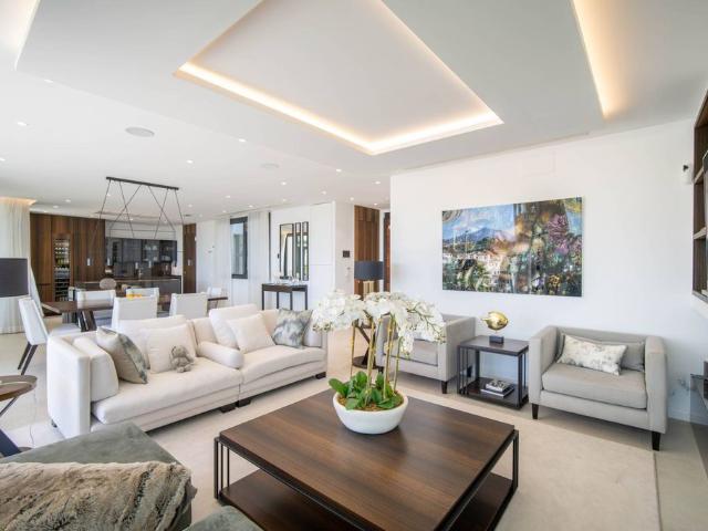 Villa / Chalet de lujo 380 m2 en venta, Marbella, España
