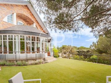 Exclusiva Villa / Chalet en venta Torrelodones, España