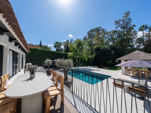 Villa / Chalet de lujo de 400 m2 en venta en Nueva Andalucia, Andalucía