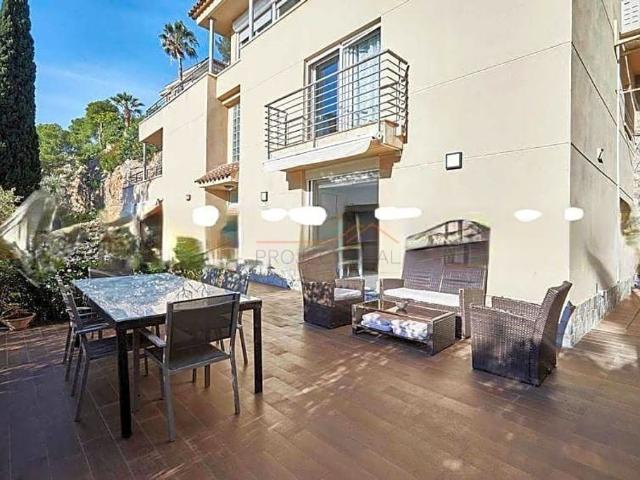 Villa / Chalet de lujo de 407 m2 en venta en Castelldefels, España