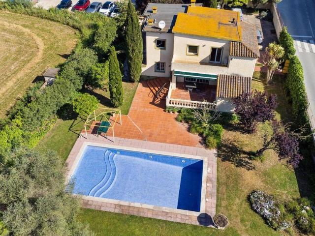 Villa / Chalet de lujo de 423 m2 en venta en Sant Pere Pescador, Cataluña