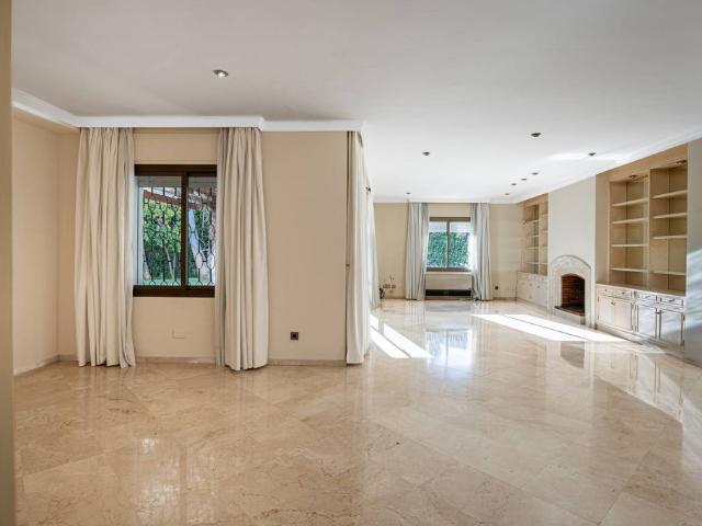 Villa / Chalet de lujo de 450 m2 en venta en Los Monteros, Marbella, Andalucía
