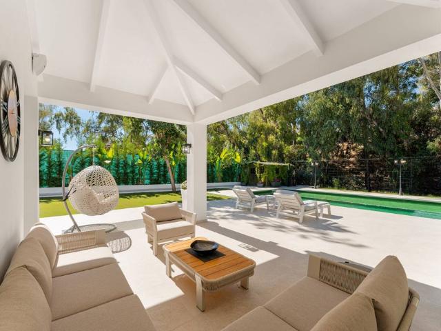 Villa / Chalet de lujo de 453 m2 en venta en Nueva Andalucia, España