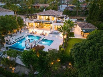Plaza Juan Romero, Centro de Marbella, Camino de Camoján, Sierra Blanca, Urbanización Lomas de Puente Roman, Málaga, Andalucía, Andalucía