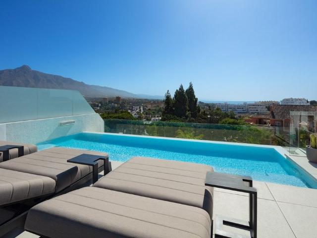 Villa / Chalet de lujo de 489 m2 en venta en Nueva Andalucia, Andalucía