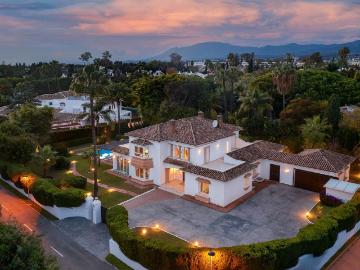 Villa / Chalet de lujo de 506 m2 en venta en Guadalmina Baja, Marbella, Andalucía