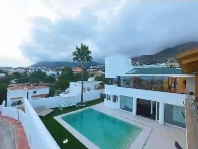 Villa / Chalet de lujo de 550 m2 en venta en Benalmádena, España