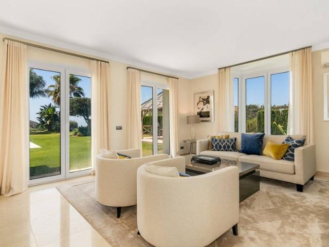 Villa / Chalet de lujo de 558 m2 en venta en Marbella, Andalucía