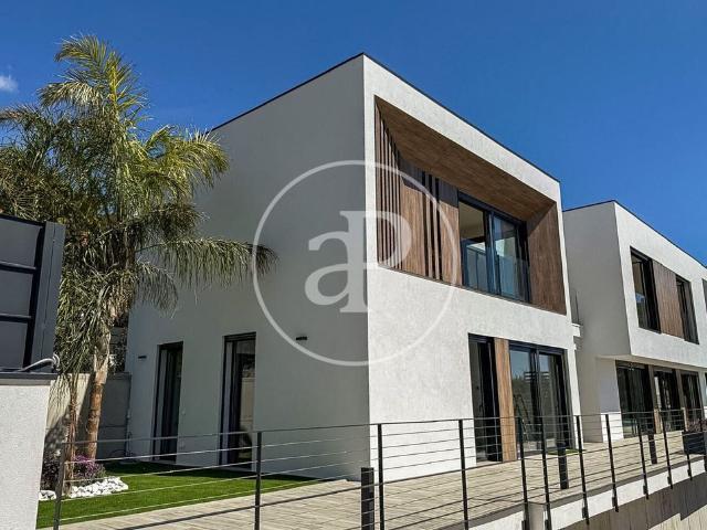 Villa / Chalet de lujo de 581 m2 en venta en Teià, Cataluña