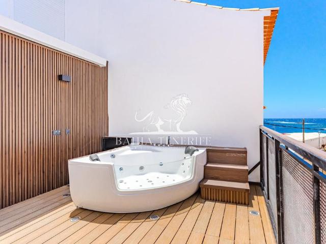 Villa / Chalet de lujo de 58 m2 en venta en La Caleta, Adeje, Canarias