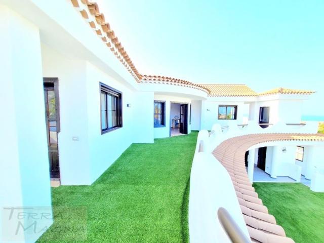 Exclusiva Villa / Chalet en venta Adeje, Canarias