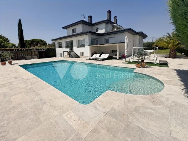 Villa / Chalet de lujo de 720 m2 en venta en Boadilla del Monte, España