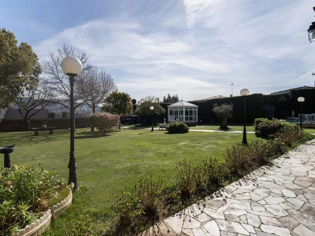 Villa / Chalet de lujo de 774 m2 en venta en San Xiao 40, Culleredo, Galicia