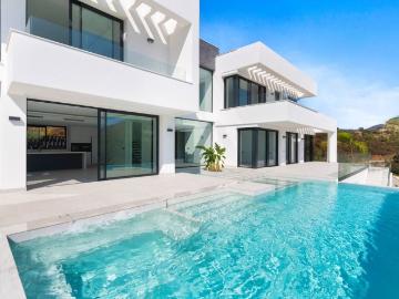 Villa / Chalet de lujo de 786 m2 en venta en Marbella, España