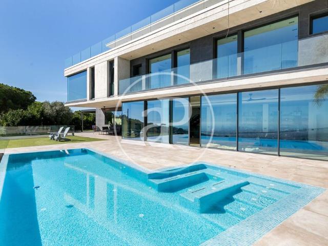 Villa / Chalet de lujo 802 m2 en venta, Barcelona, España