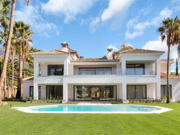 Villa / Chalet de lujo de 882 m2 en venta en The Golden Mile, España