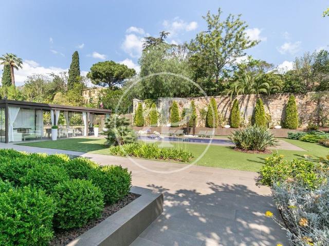 Villa / Chalet de lujo de 938 m2 en venta en Barcelona, España