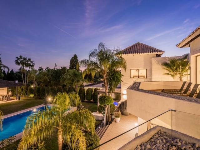 Villa / Chalet de lujo de 1047 m2 en venta en Marbella, Andalucía