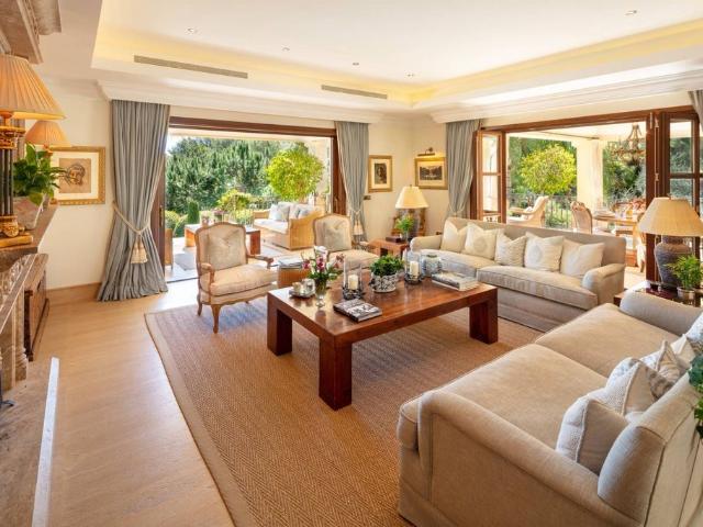 Villa / Chalet de lujo de 1050 m2 en alquiler en The Golden Mile, Marbella, Andalucía