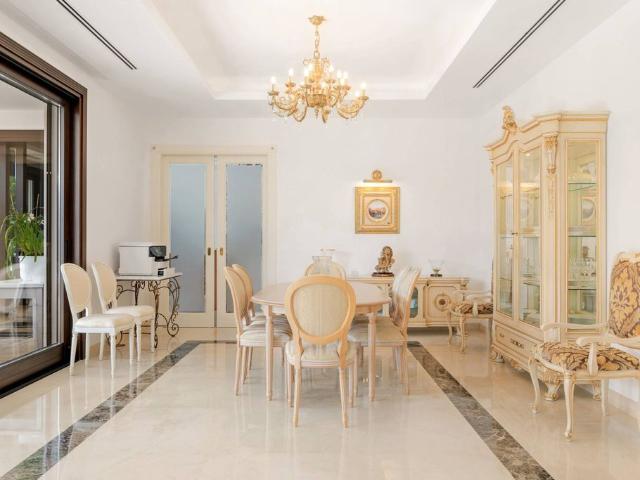 Villa / Chalet de lujo de 1050 m2 en venta en Marbella, Andalucía