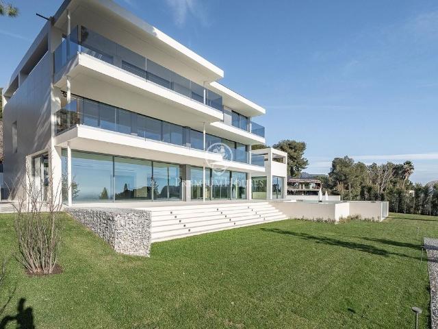 Villa / Chalet de lujo de 1216 m2 en venta en Barcelona, Cataluña