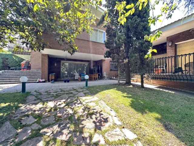 Exclusiva Villa / Chalet de 1267 m2 en venta en Majadahonda, Comunidad de Madrid