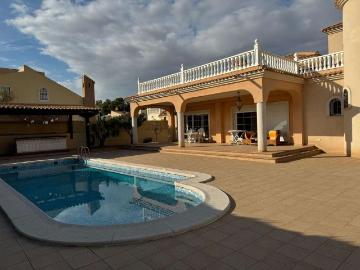Villa / Chalet de lujo de 152 m2 en venta en Orihuela, Comunidad Valenciana