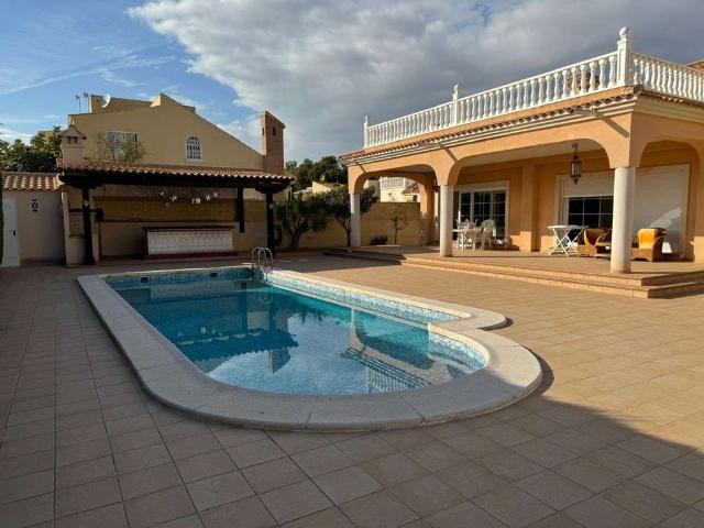 Villa / Chalet de lujo de 152 m2 en venta en Orihuela, Comunidad Valenciana