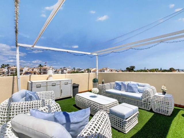 Villa / Chalet de lujo de 184 m2 en venta en Playas de Orihuela, España