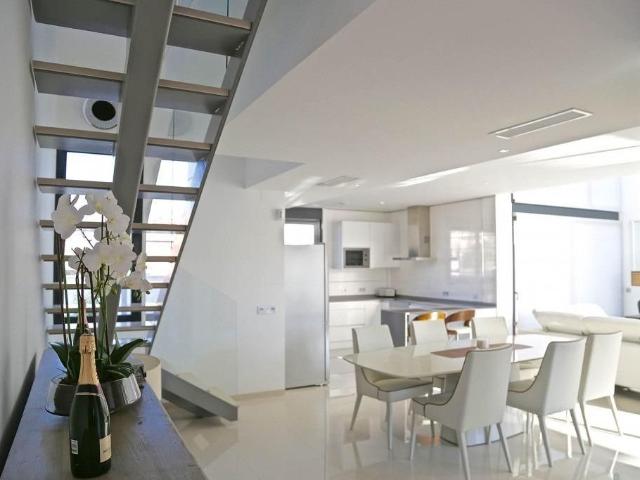 Villa / Chalet de lujo de 190 m2 en venta en Playas de Orihuela, España