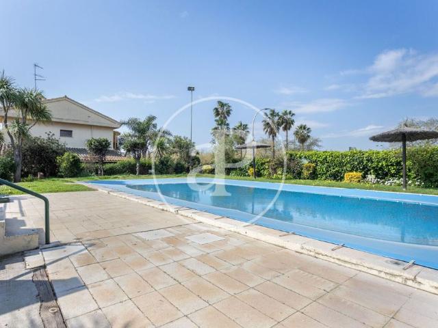 Villa / Chalet de lujo de 200 m2 en venta en la Pobla de Farnals, España