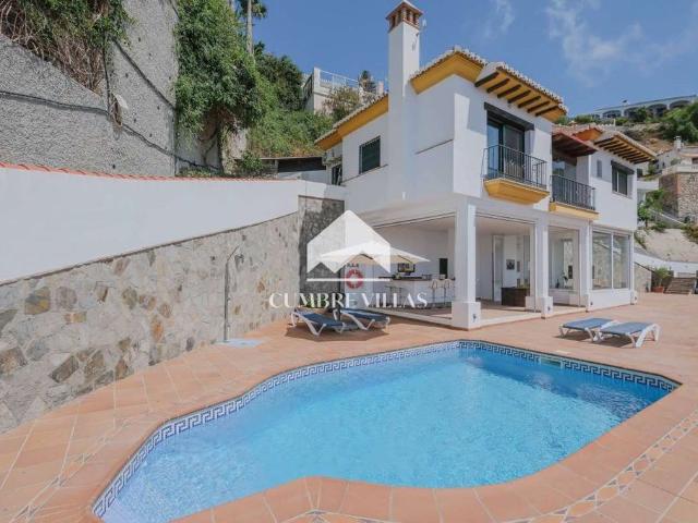 Exclusiva Villa / Chalet de 216 m2 en venta en Almuñécar, Andalucía