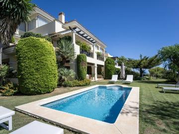 Villa / Chalet de lujo de 229 m2 en venta en Marbella, Andalucía