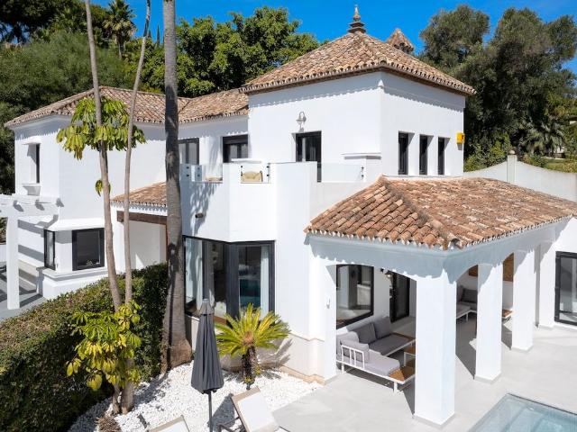 Villa / Chalet de lujo de 235 m2 en venta en Marbella, Andalucía