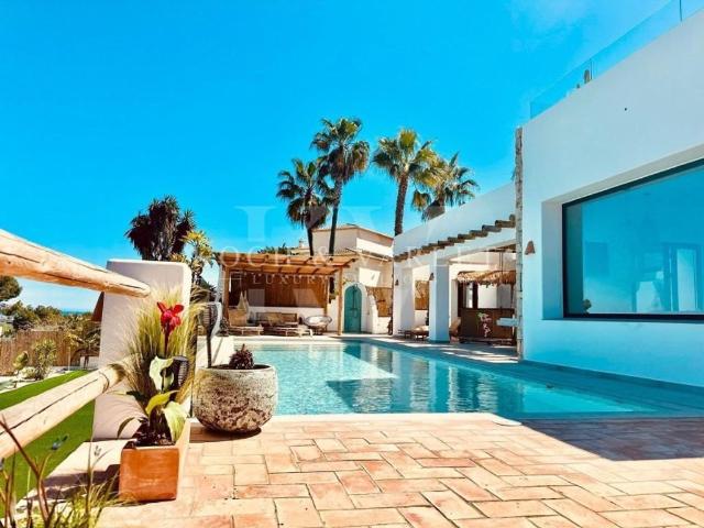 Exclusiva Villa / Chalet en venta Jávea, España