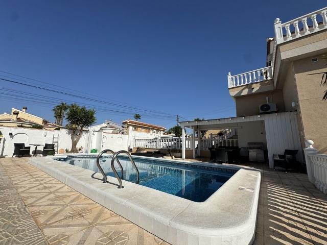 Villa / Chalet de lujo de 256 m2 en venta en Algorfa, España